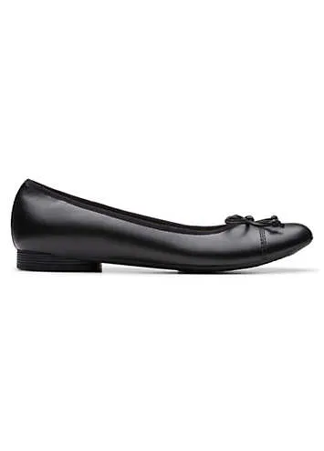 Clarks Collection Black Leather Loreleigh Rae Wide Fitting Shoes | Kaleidoscope