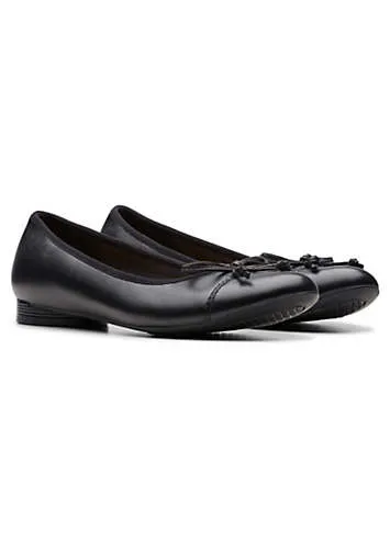 Clarks Collection Black Leather Loreleigh Rae Wide Fitting Shoes | Kaleidoscope