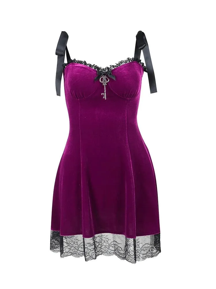 Darkly Alluring Gothic Vintage Lace Sleeveless Mini Dress