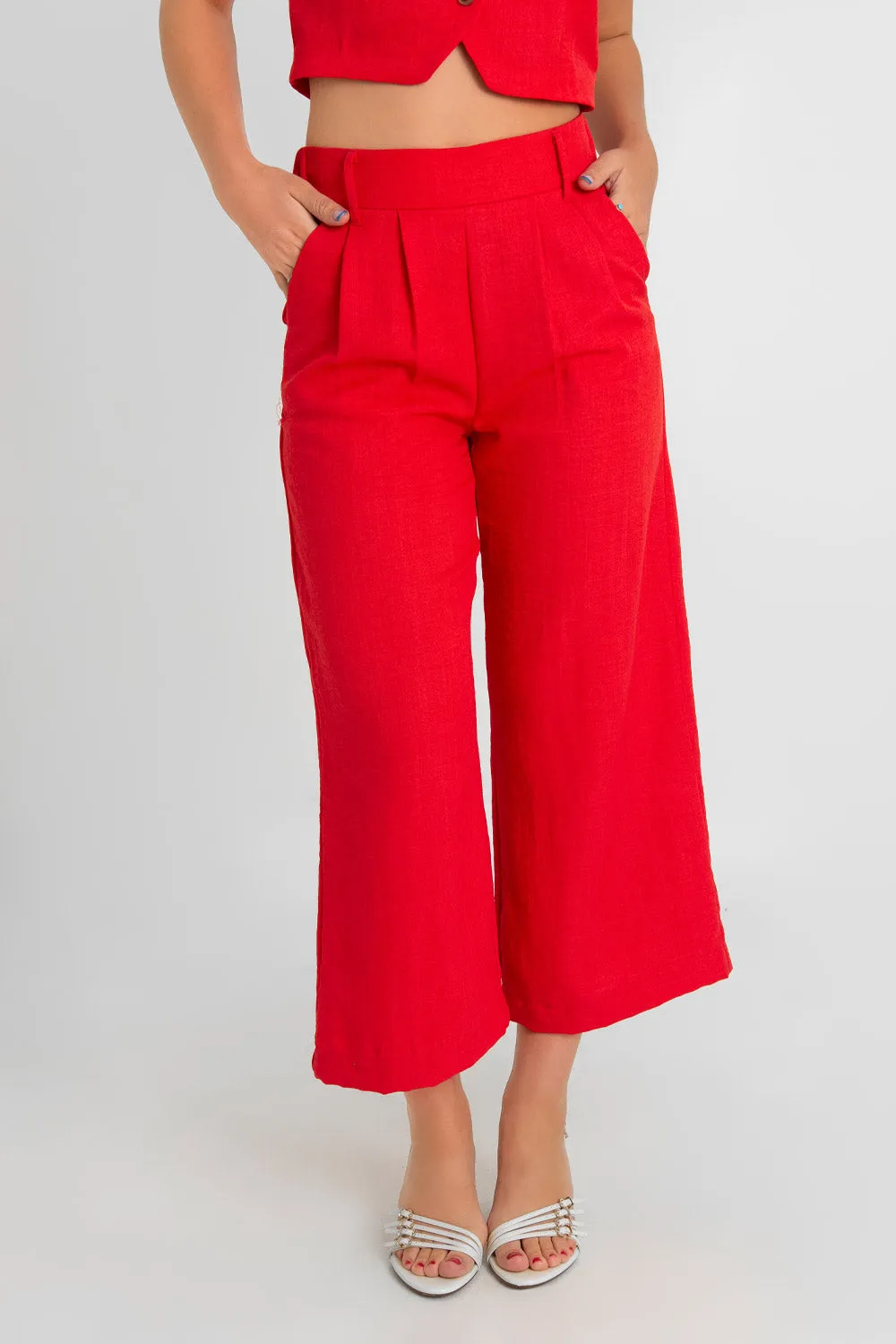 Pantalón ligero de fit culotte con pinzas