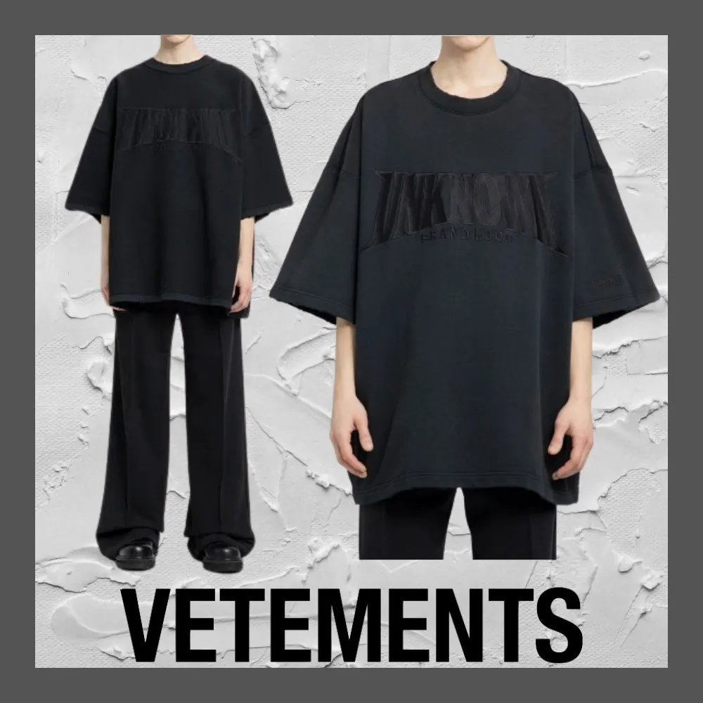 VETEMENTS  |Crew Neck Pullovers Street Style U-Neck Plain Cotton