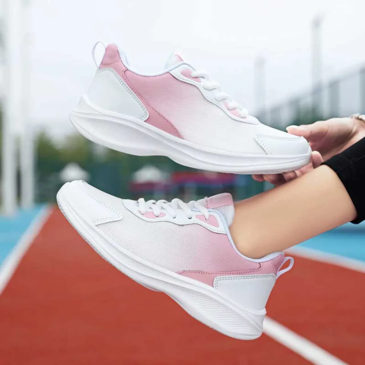 White pink flyknit casual shoe sneaker