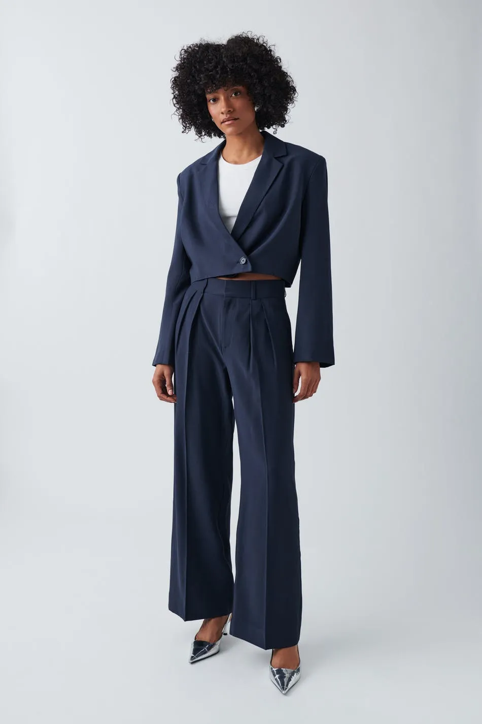 Wide tailored trousers